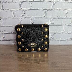 Coach Snap Wallet With Rivets black NWT price is firm